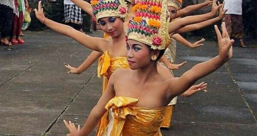 Tur KualaLumpur Bali Singapur